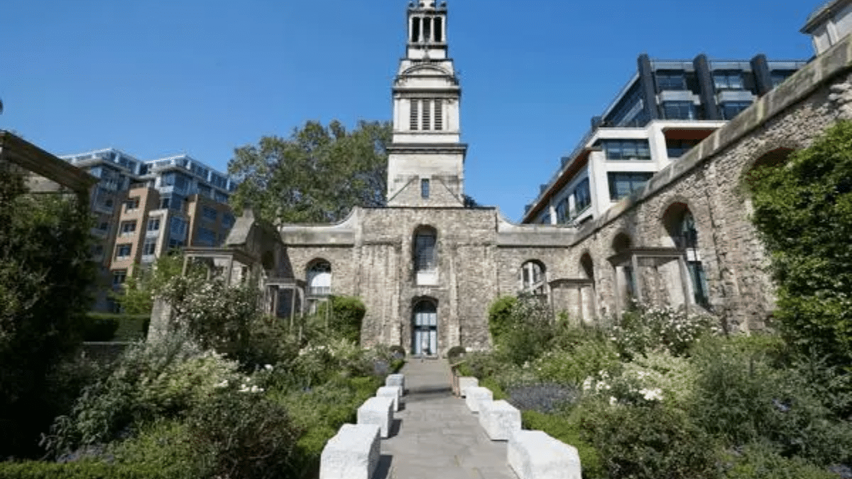 From the Thames to Eternity installation